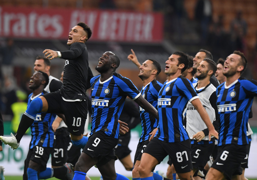 成都蓉城主帅徐正源获三年合同，球队续约并引进强援，有望冲击双冠王。（成都蓉城与徐正源签三年新约，续约核心引进强援，剑指双冠）