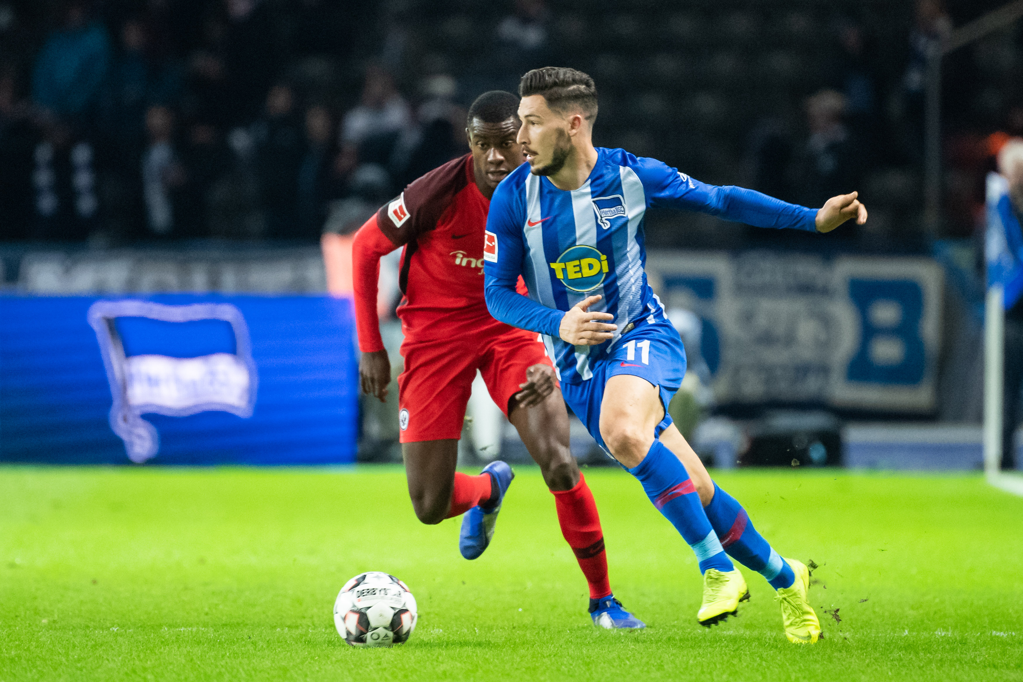 半场战报：本菲卡1-0那不勒斯，里奥斯建功（半场：本菲卡1-0领先那不勒斯，里奥斯破门）