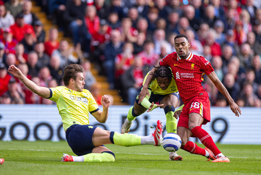 里尔快速推进极具威胁（里尔的快速推进威胁十足）