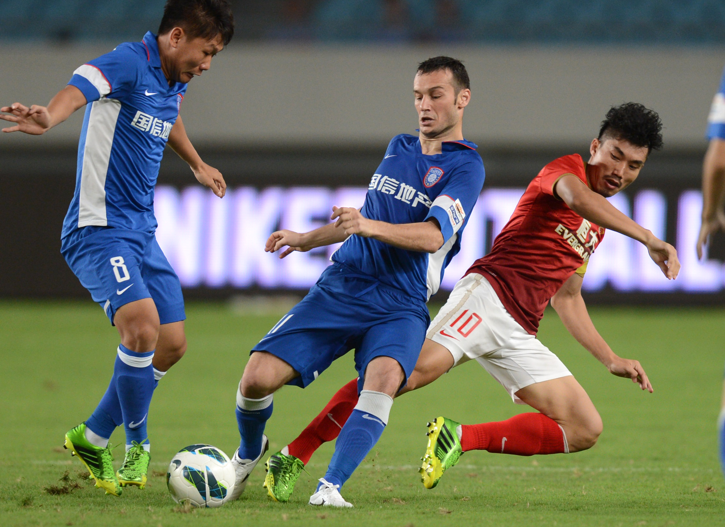 足球市场：如果出现1亿欧报价，尤文可能会考虑出售伊尔迪兹（若报价达到1亿欧，尤文或将出售伊尔迪兹）