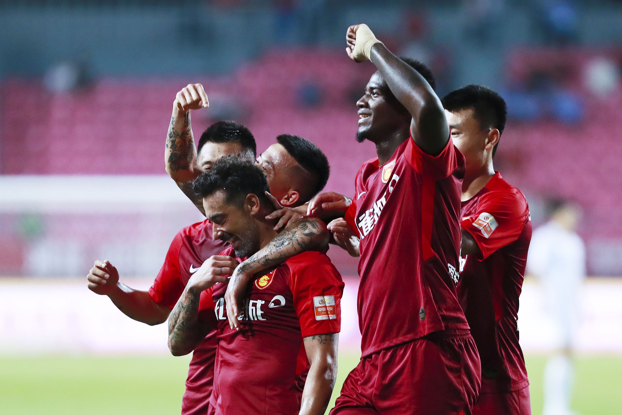 古利特：齐尔克泽去曼联本就是错误，就像之前很多球员一样（古利特：齐尔克泽加盟曼联是个错误，和许多球员此前一样）