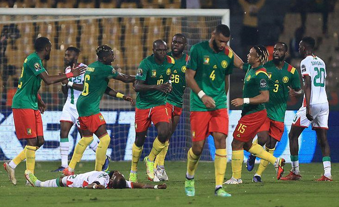 辽宁男篮王哲林连续得分超30（王哲林为辽篮连场砍下30+分）