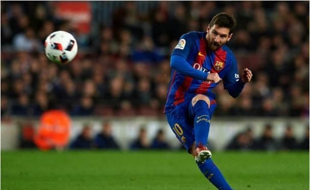 恍如隔世，巴萨上一次在诺坎普比赛法蒂双响，登贝莱助攻（时过境迁，巴萨上回诺坎普之战法蒂梅开二度，登贝莱送助攻）