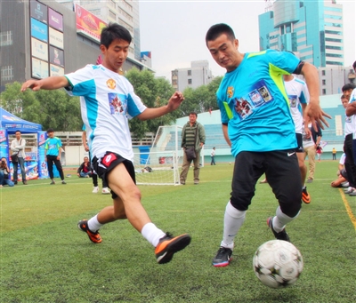 马丁内斯：C罗没有暴力行为，他只是想摆脱防守他的人（马丁内斯称C罗无暴力举动，仅为摆脱防守者）